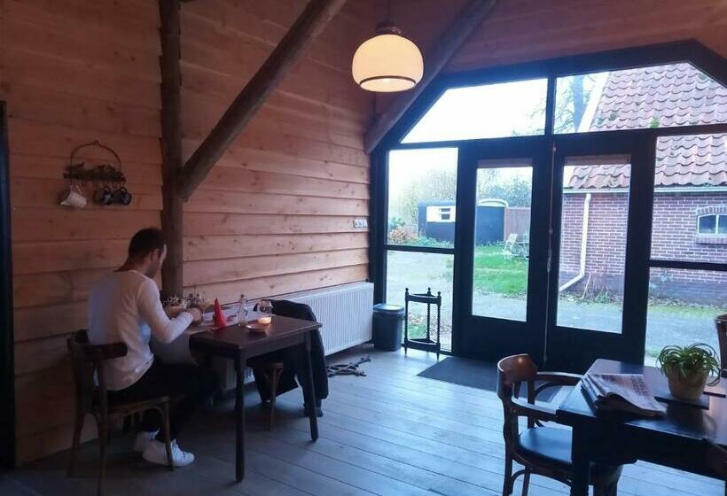 ベッドアンドブレックファースト Pipowagen Elsebein Groningen Westerwolde Unieke Ligging Met Eigen Tuin En Vrij Uitzicht Over Veld Na