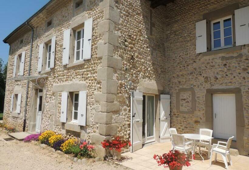 住宿加早餐  La Ferme Des Buis