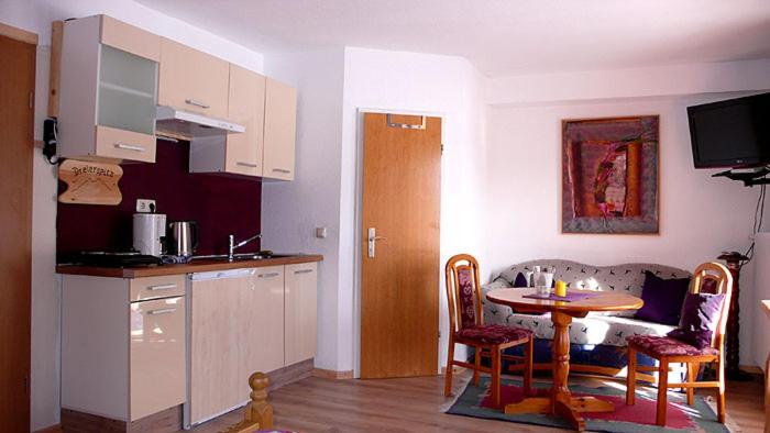 Пансион Ferienwohnungen Berghof