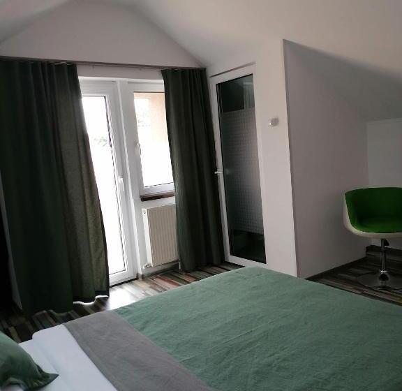 بنسيون Rasnov Retreat