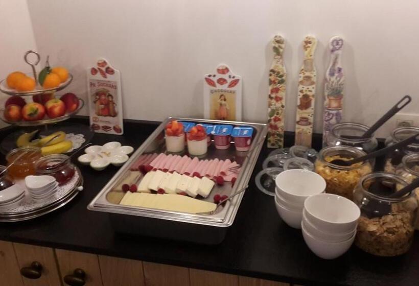 تختخواب و صبحانه Casa Della Nonna