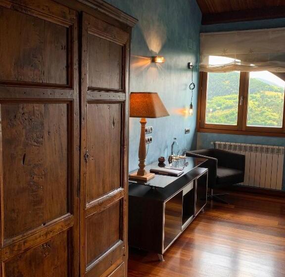 تختخواب و صبحانه Serrat Del Vent   Adults Only