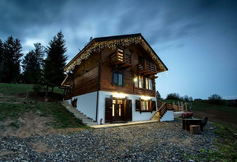 مبيت وإفطار Tulean Cabin