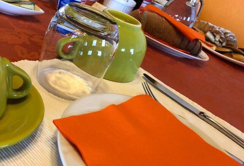فندق Agriturismo La Preara