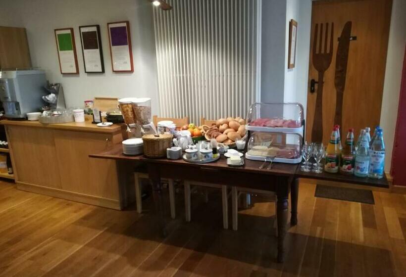 ホテル Weingut Weich