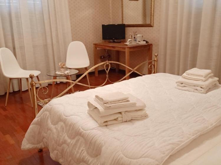 بنسيون La Casa Di Tino