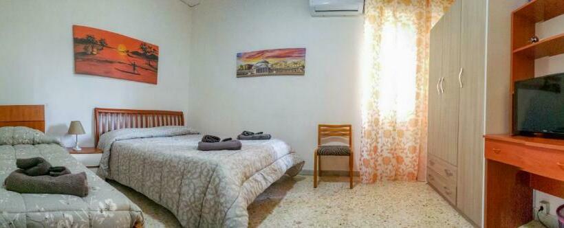 پانسیون Metro Guest House