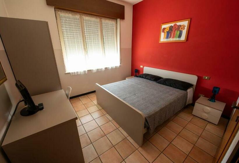 فندق Albergo La Rovere