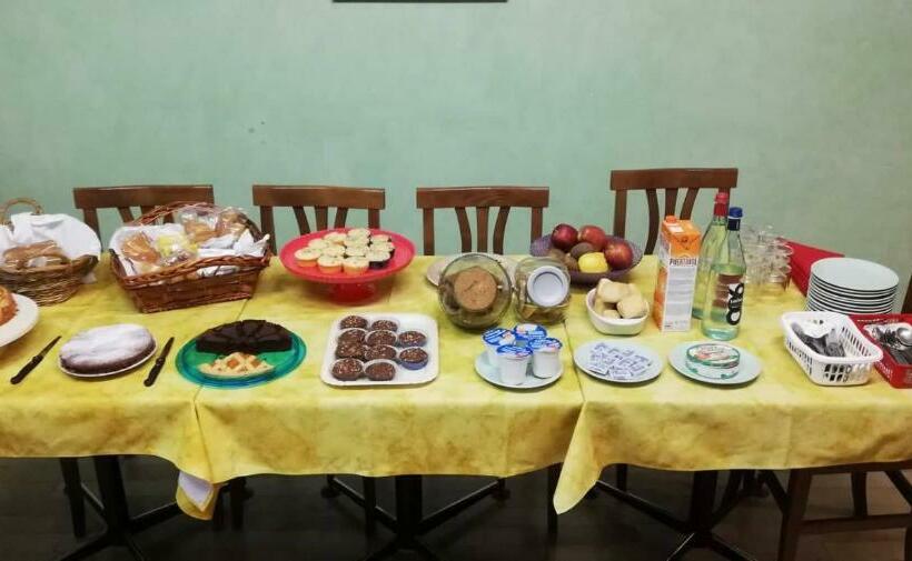 فندق Albergo La Rovere