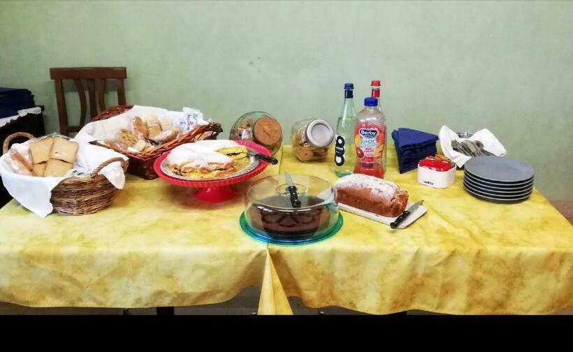 فندق Albergo La Rovere