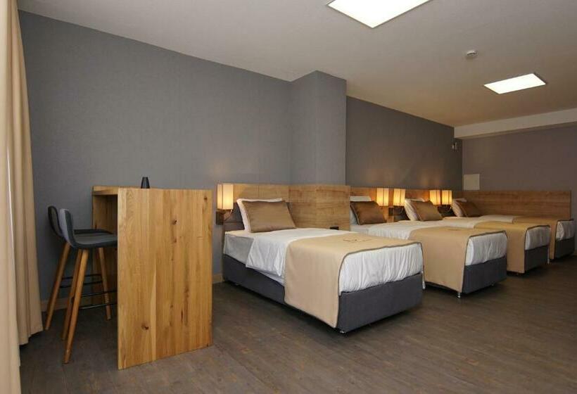 پانسیون Casa Constanza Hotel Garni
