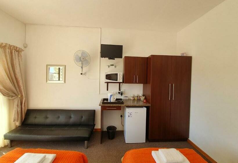 פנסיון Karoo View Guesthouse Cradock