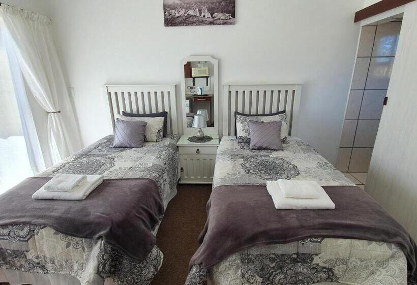פנסיון Karoo View Guesthouse Cradock