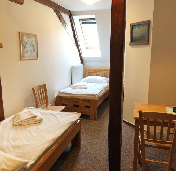 پانسیون Penzion U Kapitána