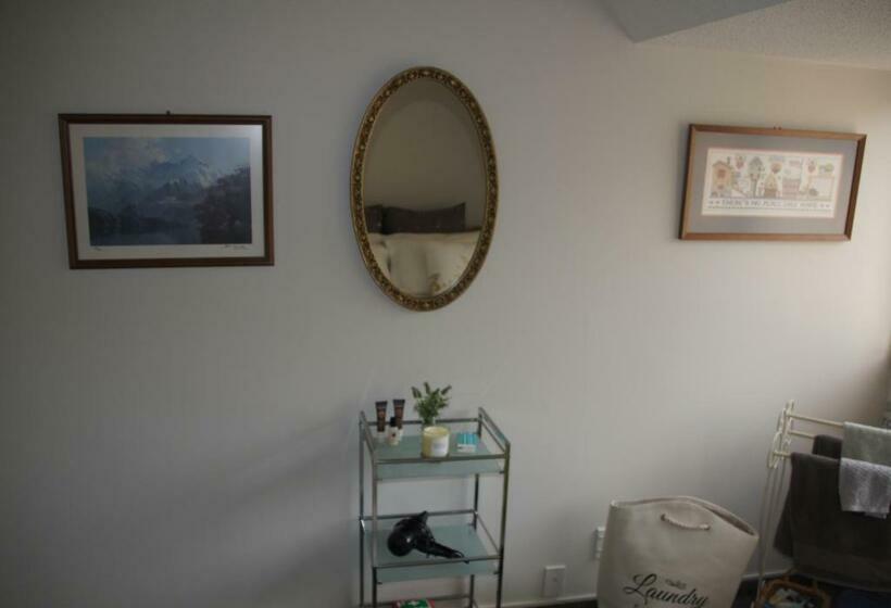 تختخواب و صبحانه 4b On Rearsby