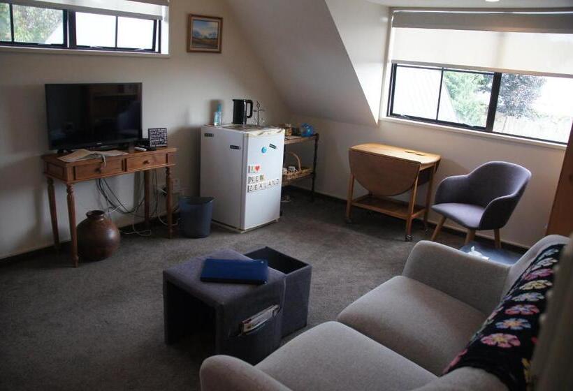 تختخواب و صبحانه 4b On Rearsby