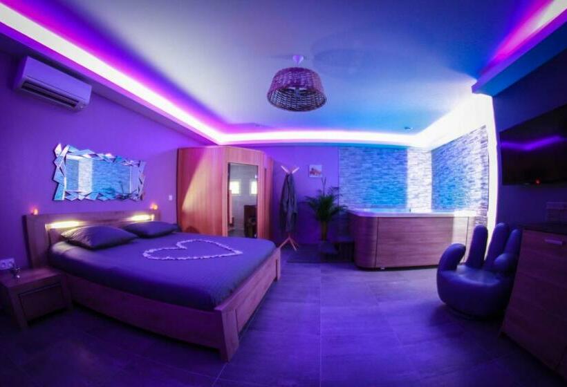 هتل Nuit Vip Spa Sauna Privatif