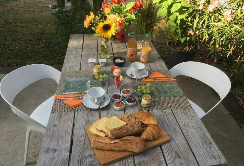 بنسيون Maison Du Bois Breton