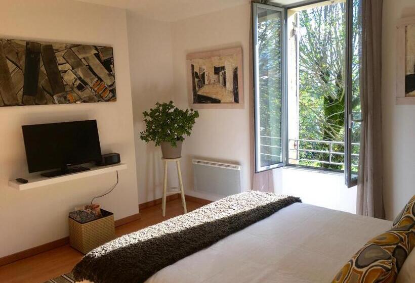 بنسيون Maison Du Bois Breton