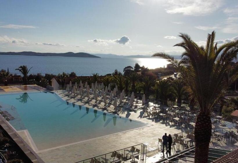 استراحتگاه Aristoteles Holiday Hotel And Spa