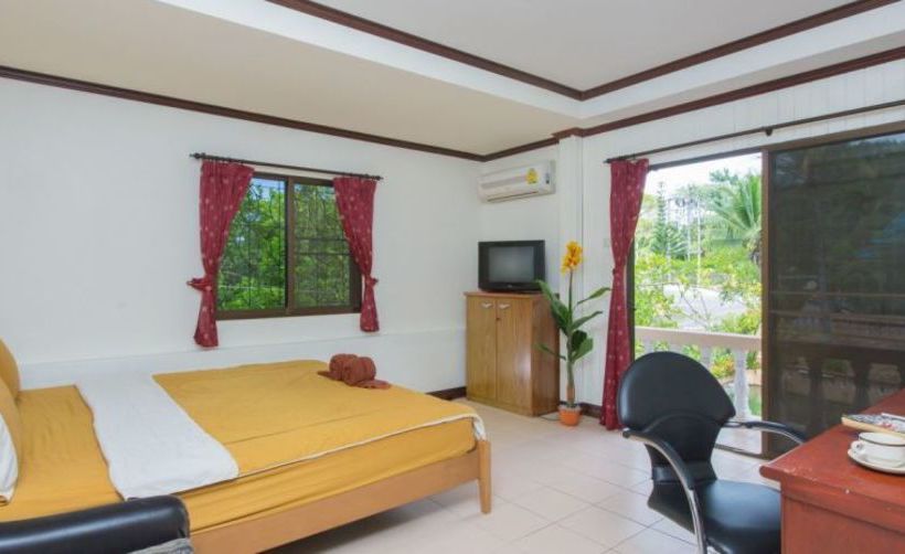 هتل Patong Rai Rum Yen Resort
