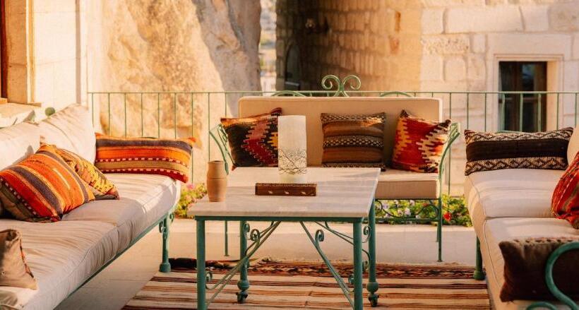 هتل Cappadocia Cave Suites