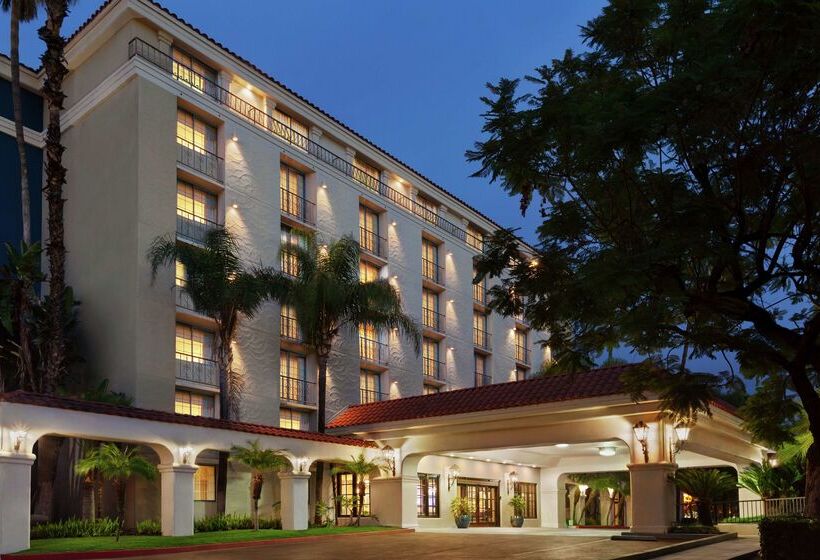 فندق Embassy Suites By Hilton Arcadia Pasadena Area