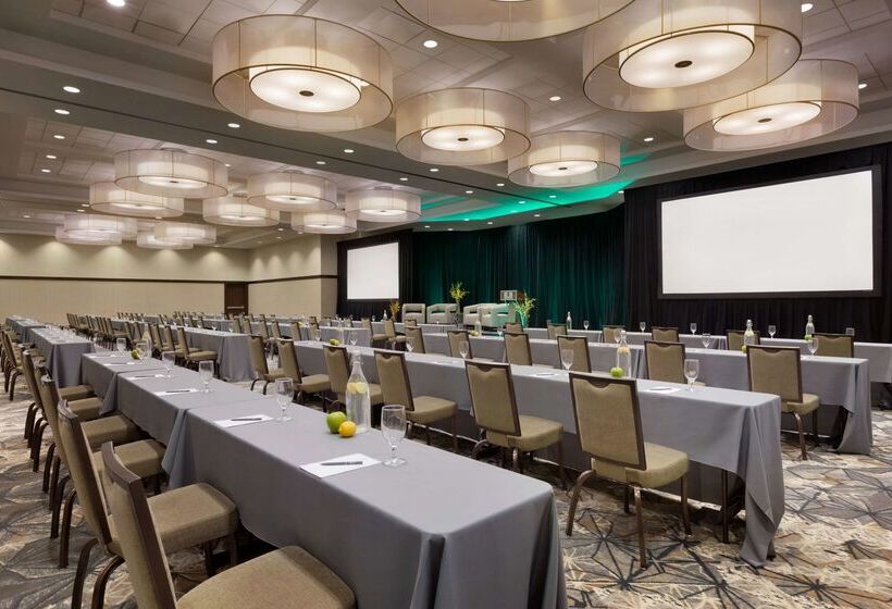 هتل Embassy Suites By Hilton Denver Downtown Convention Center