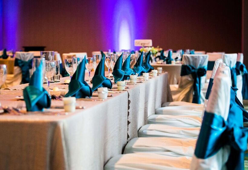 هتل Embassy Suites By Hilton Denver Downtown Convention Center