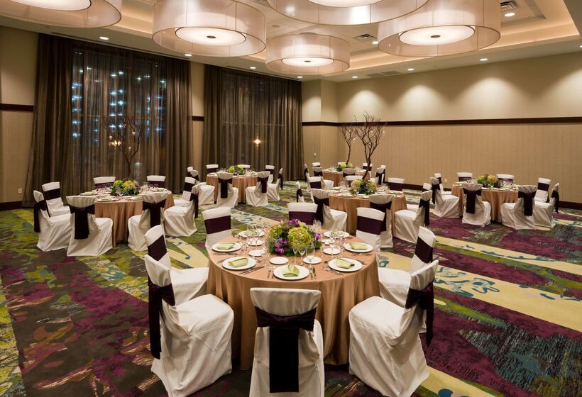 هتل Embassy Suites By Hilton Denver Downtown Convention Center