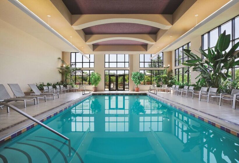 فندق Embassy Suites By Hilton At Hot Springs Convention Center