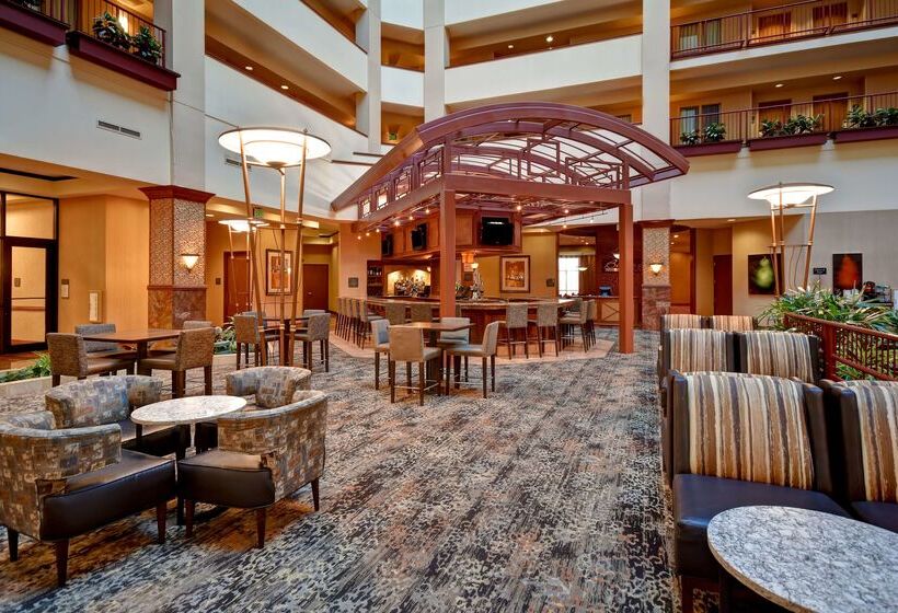 فندق Embassy Suites By Hilton At Hot Springs Convention Center