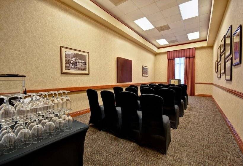 فندق Embassy Suites By Hilton At Hot Springs Convention Center