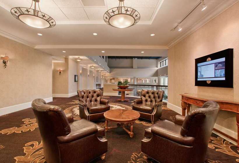 هتل Embassy Suites San Antonio Riverwalk Downtown