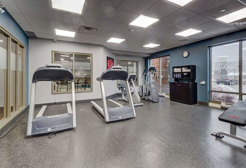 هتل Hampton Inn & Suites By Hilton Brantford Conference Centre