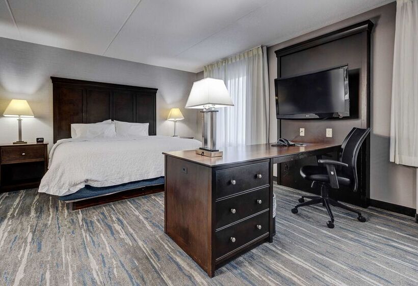 هتل Hampton Inn & Suites By Hilton Brantford Conference Centre