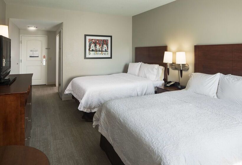 هتل Hampton Inn & Suites Little Rock Downtown