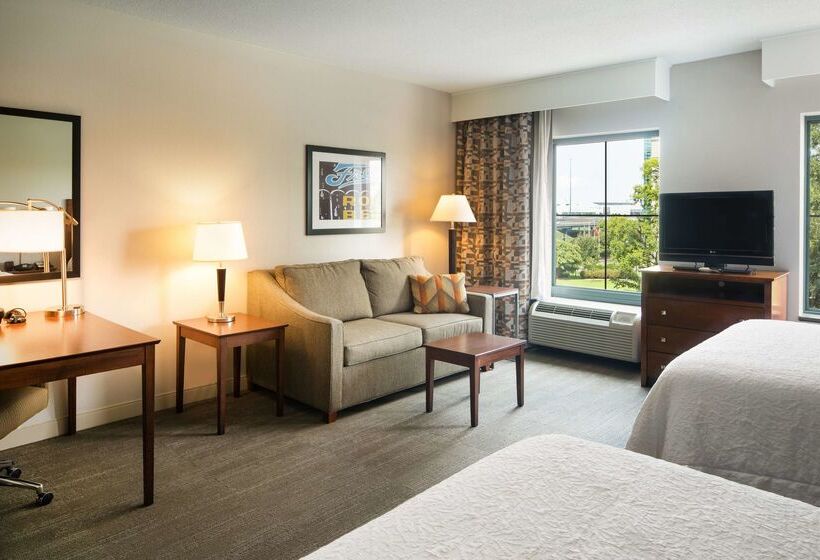 هتل Hampton Inn & Suites Little Rock Downtown