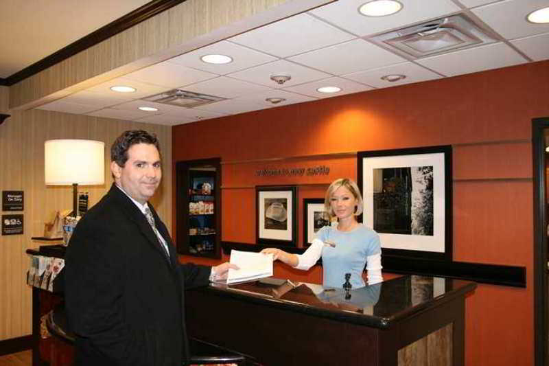 ホテル Hampton Inn & Suites New Castle