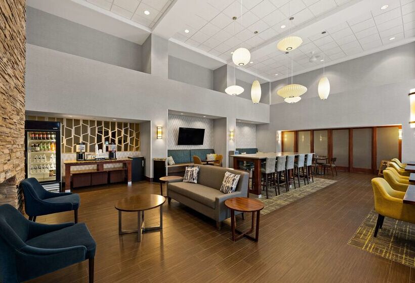 فندق Hampton Inn & Suites Poughkeepsie