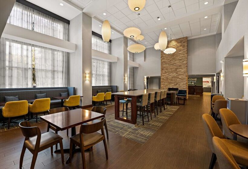 فندق Hampton Inn & Suites Poughkeepsie