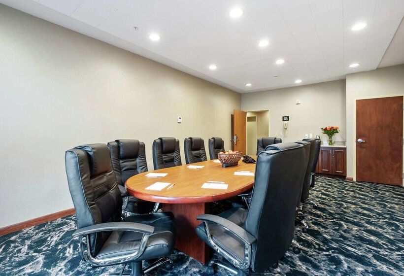 فندق Hampton Inn & Suites Rockland