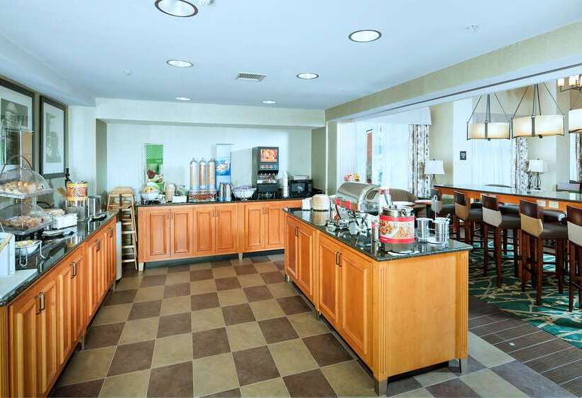 فندق Hampton Inn & Suites Rockland