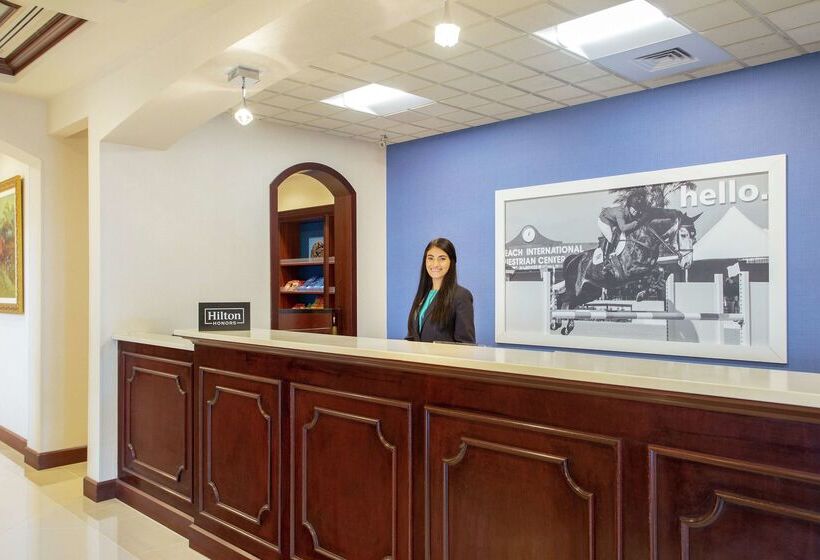 Отель Hampton Inn & Suites Wellington