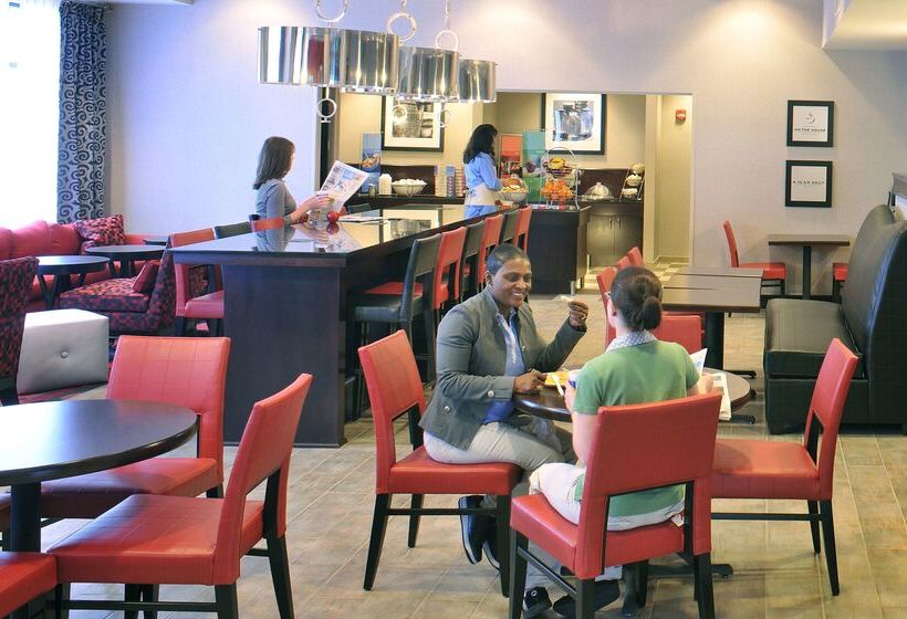 Отель Hampton Inn Birmingham Leeds