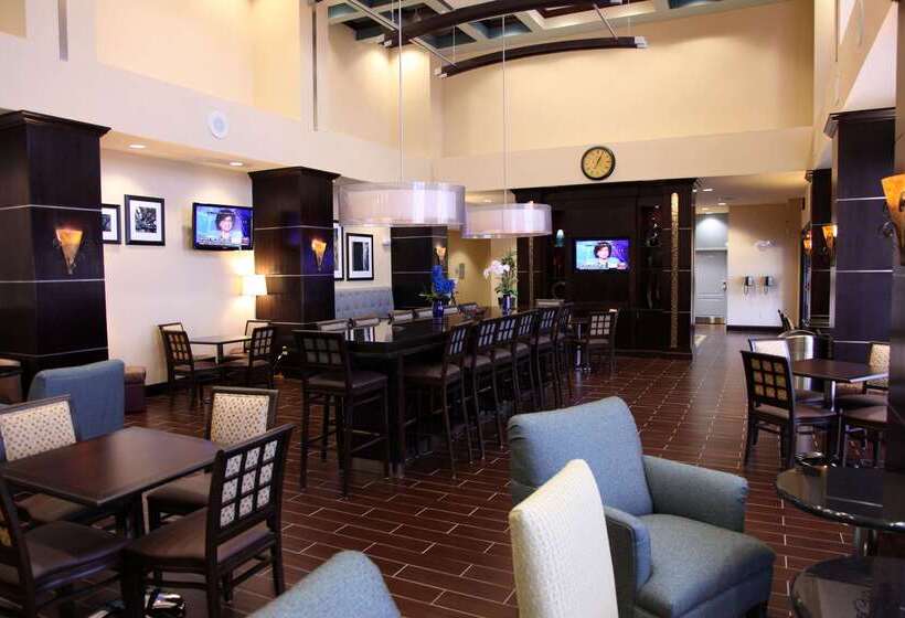 هتل Hampton Inn & Suites Carlsbad