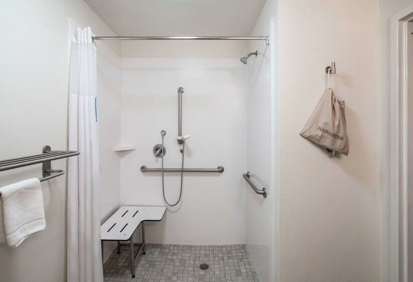 בית מלון כפרי Hampton Inn Suites Opelika I85 Auburn Area