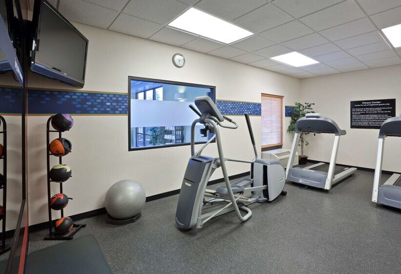 호텔 Hampton Inn & Suites Toledoperrysburg