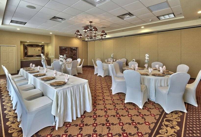 هتل Hilton Garden Inn Las Cruces