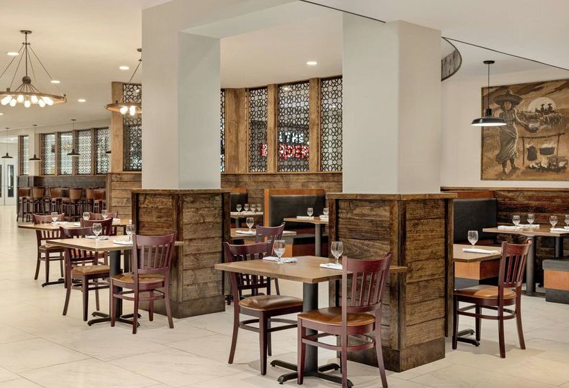 בית מלון כפרי Hilton Garden Inn South Padre Island Beachfront